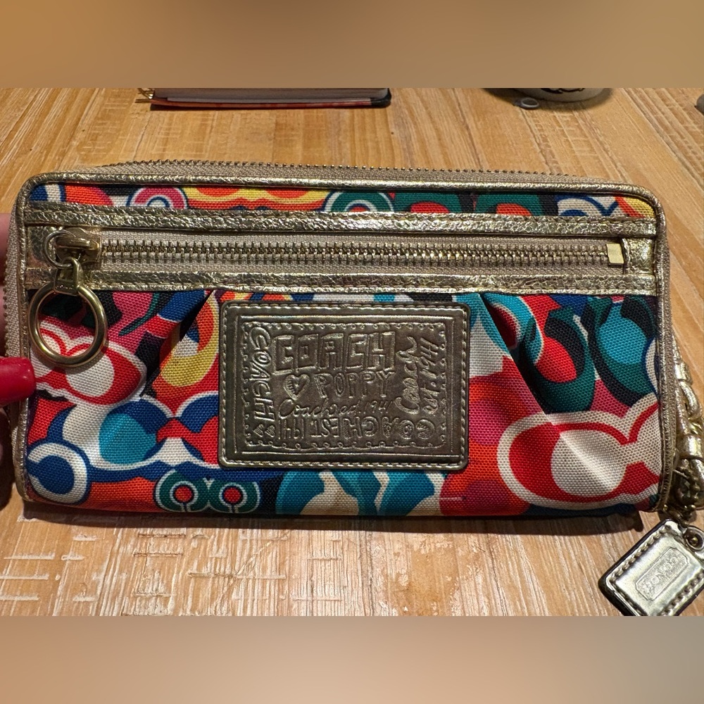 Coach Poppy early 2000’s graffiti wristlet